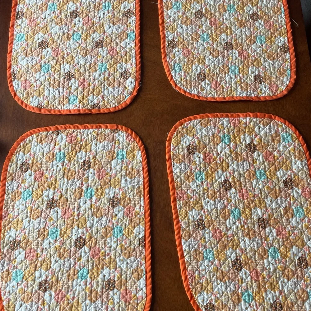 Vintage Quilted Placemats Patchwork Pattern with Rounded Corners Set of 6 Orange